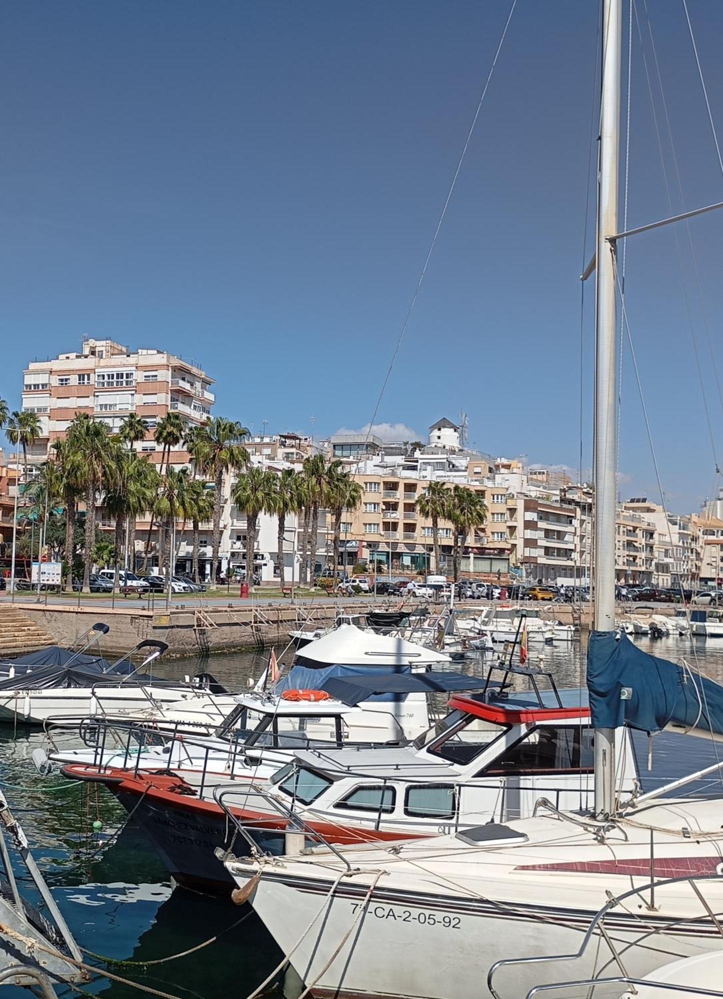 Mawilec, Centre, Plage, Port, Garage Águilas Екстериор снимка